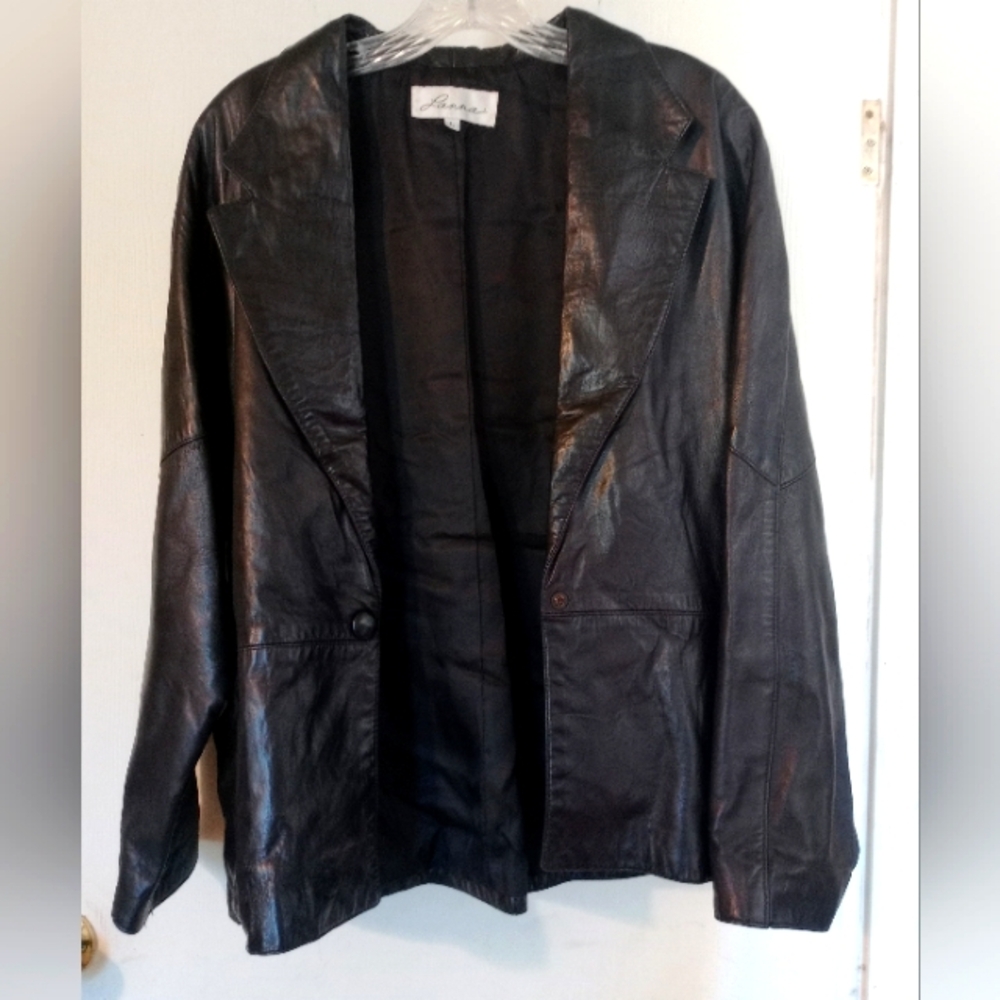 Lanna Black Leather‎ Jacket Sz. Large Cropped